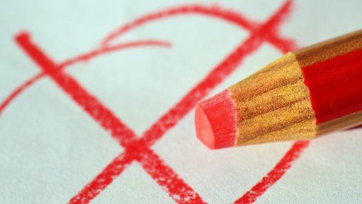 Wahl Rotstift der einen Kreis durchkreuzt